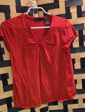 Red V-Neck Short Sleeve Tee with Gathered Front